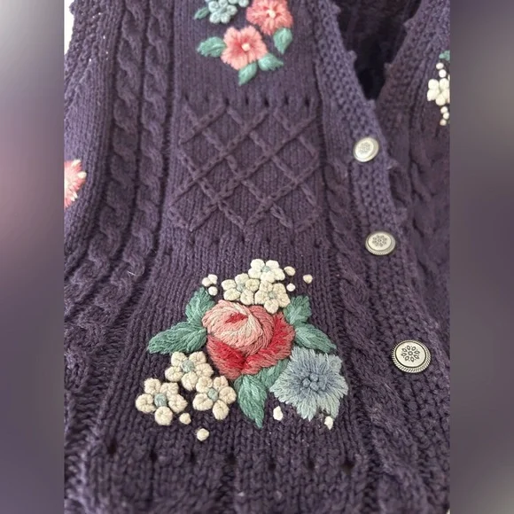 PORTRAITS by NORTHERN ISLES Hand Embroidered Eggplant Knit Floral Vest | Medium - Picture 4 of 5